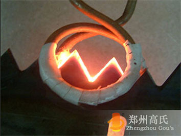 采用高頻加熱機對硬質合金鋸片進行焊接 采用高頻加熱機對硬質合金鋸片進行焊接